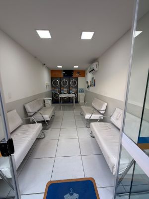 Fast Lav Lavanderia Self-Service 24h Candeias foto 2